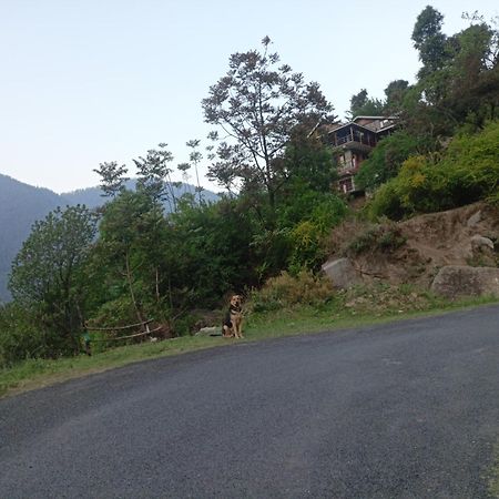 Tirthan Hilltop Home Stay Banjār Εξωτερικό φωτογραφία