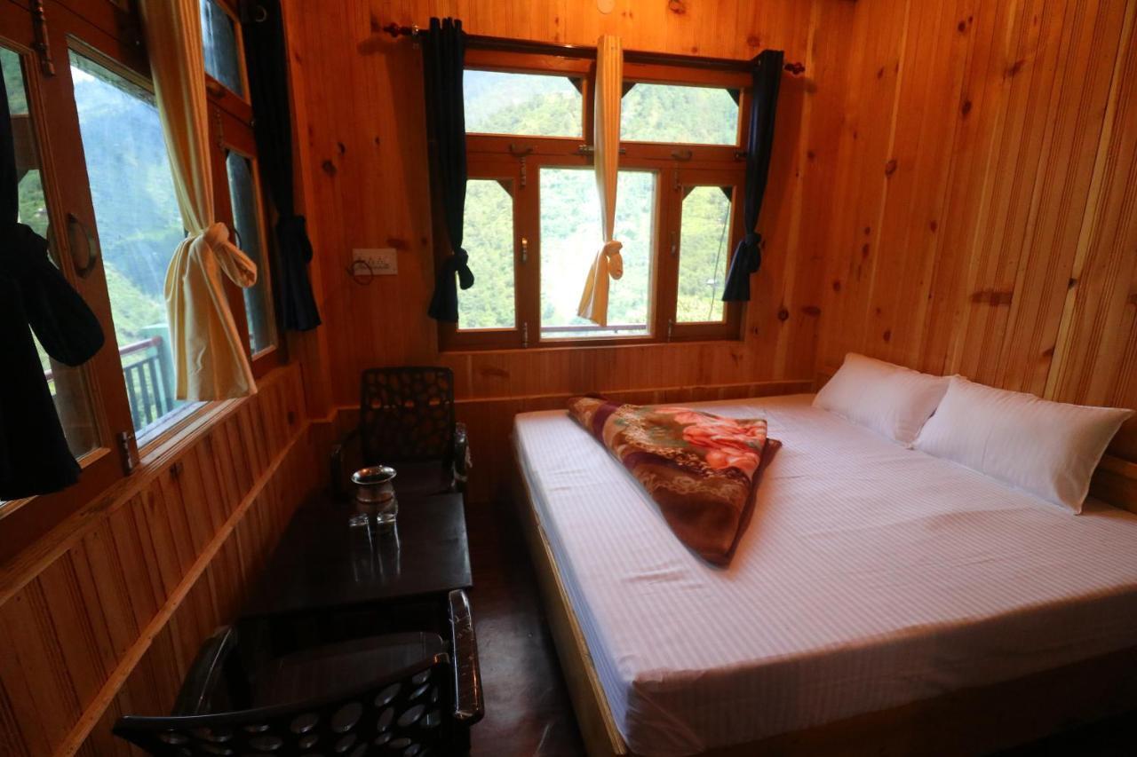 Tirthan Hilltop Home Stay Banjār Εξωτερικό φωτογραφία