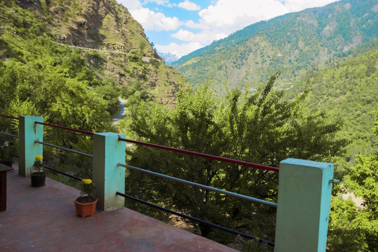 Tirthan Hilltop Home Stay Banjār Εξωτερικό φωτογραφία