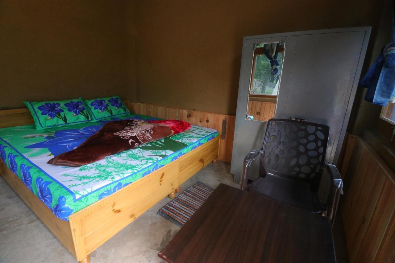 Tirthan Hilltop Home Stay Banjār Εξωτερικό φωτογραφία