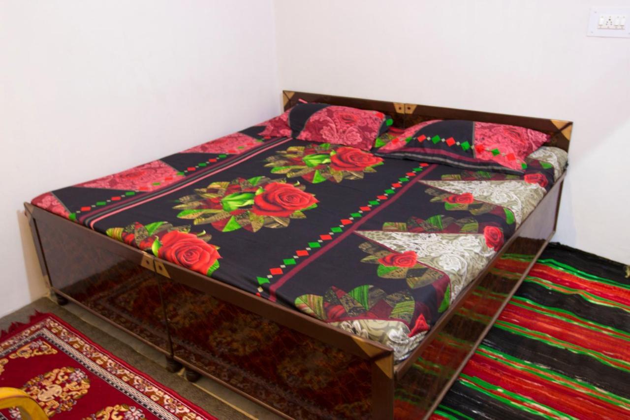 Tirthan Hilltop Home Stay Banjār Εξωτερικό φωτογραφία
