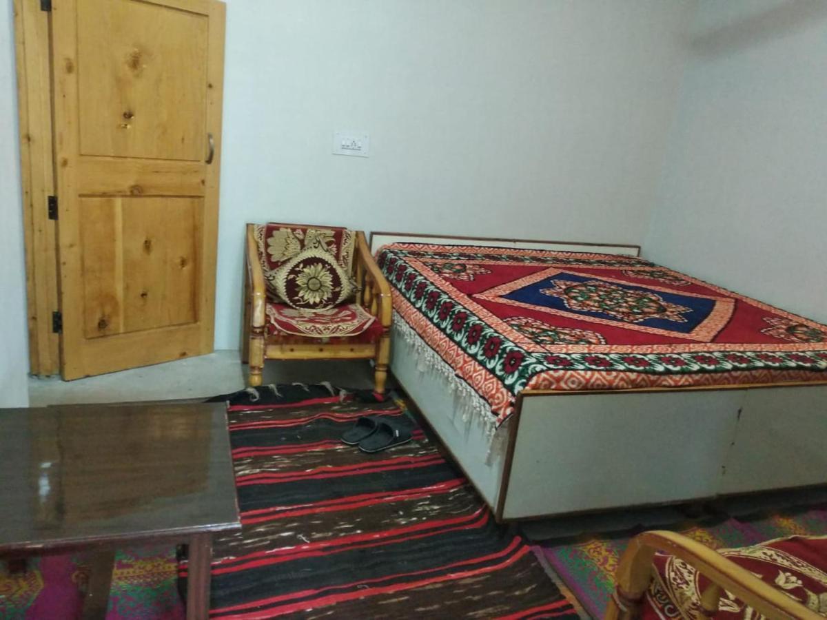 Tirthan Hilltop Home Stay Banjār Εξωτερικό φωτογραφία